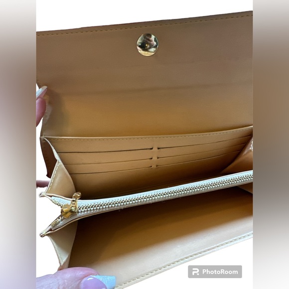 LOUIS VUITTON MURAKAMI Sarah Wallet like new! Pristine condition! With box! - Picture 11 of 11